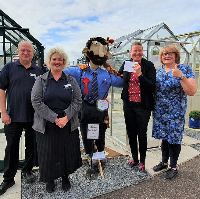 Scarecrow winner announced – and it’s all about otters! - Otter Garden