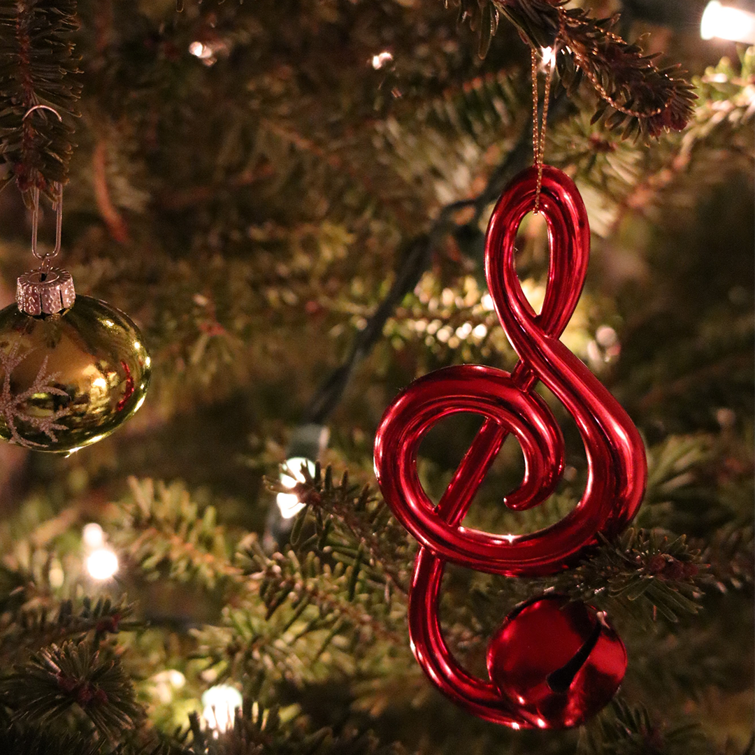 Otter Wincanton Festive Shopping with live music