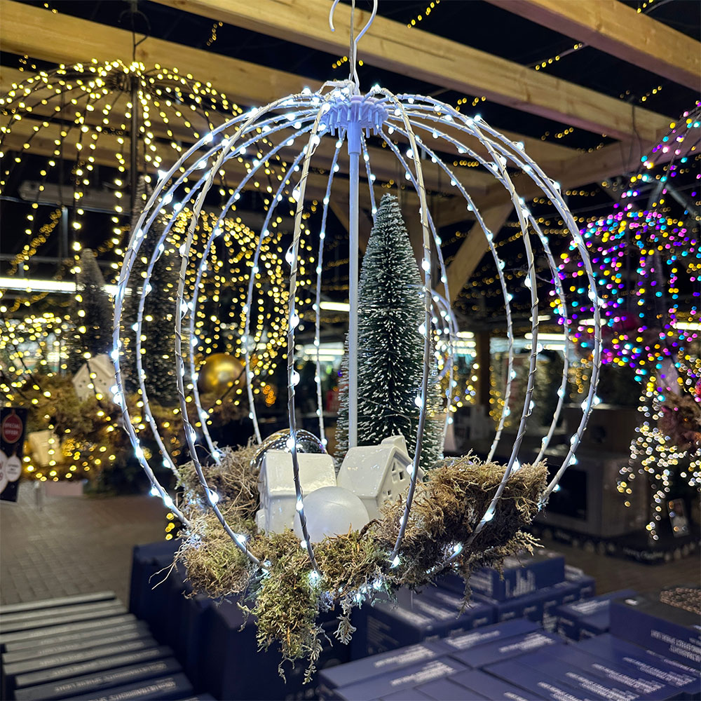 Lit-Ultrabright-Spheres-Decor-2