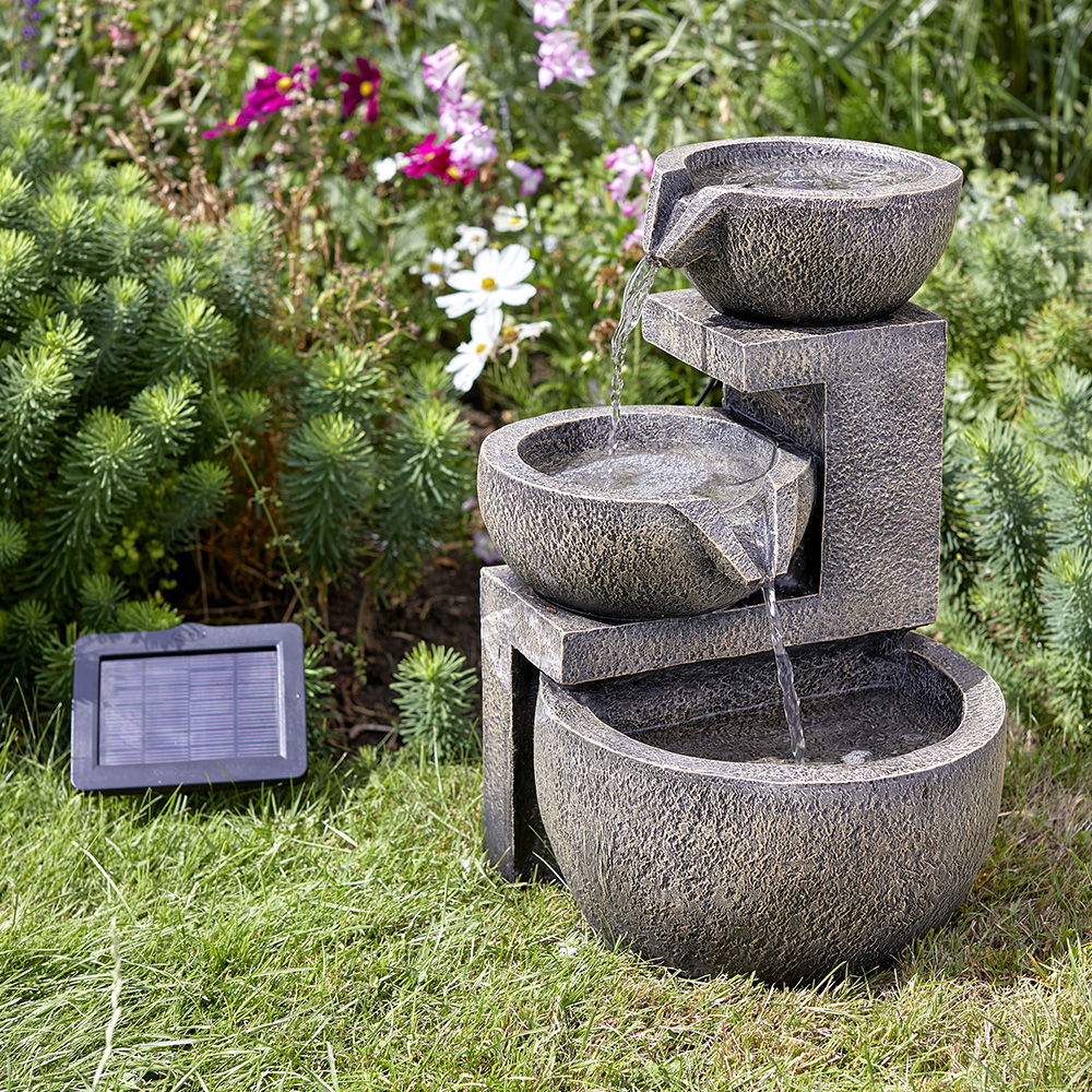 Genoa Water Feature